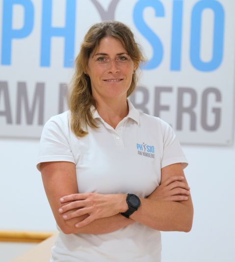 anna_w_bio.jpg